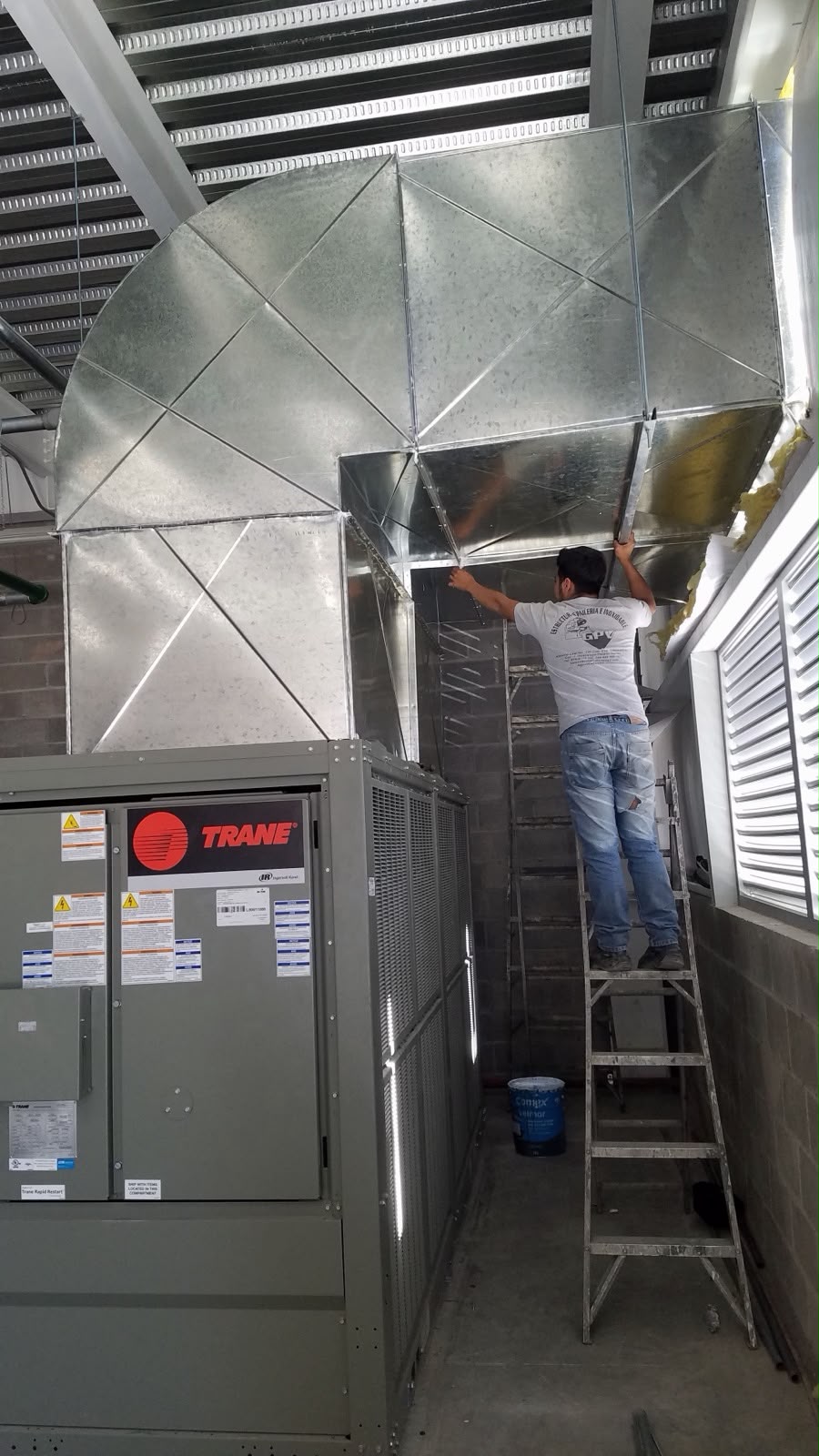 Mantenimiento industrial hecho  por GPV